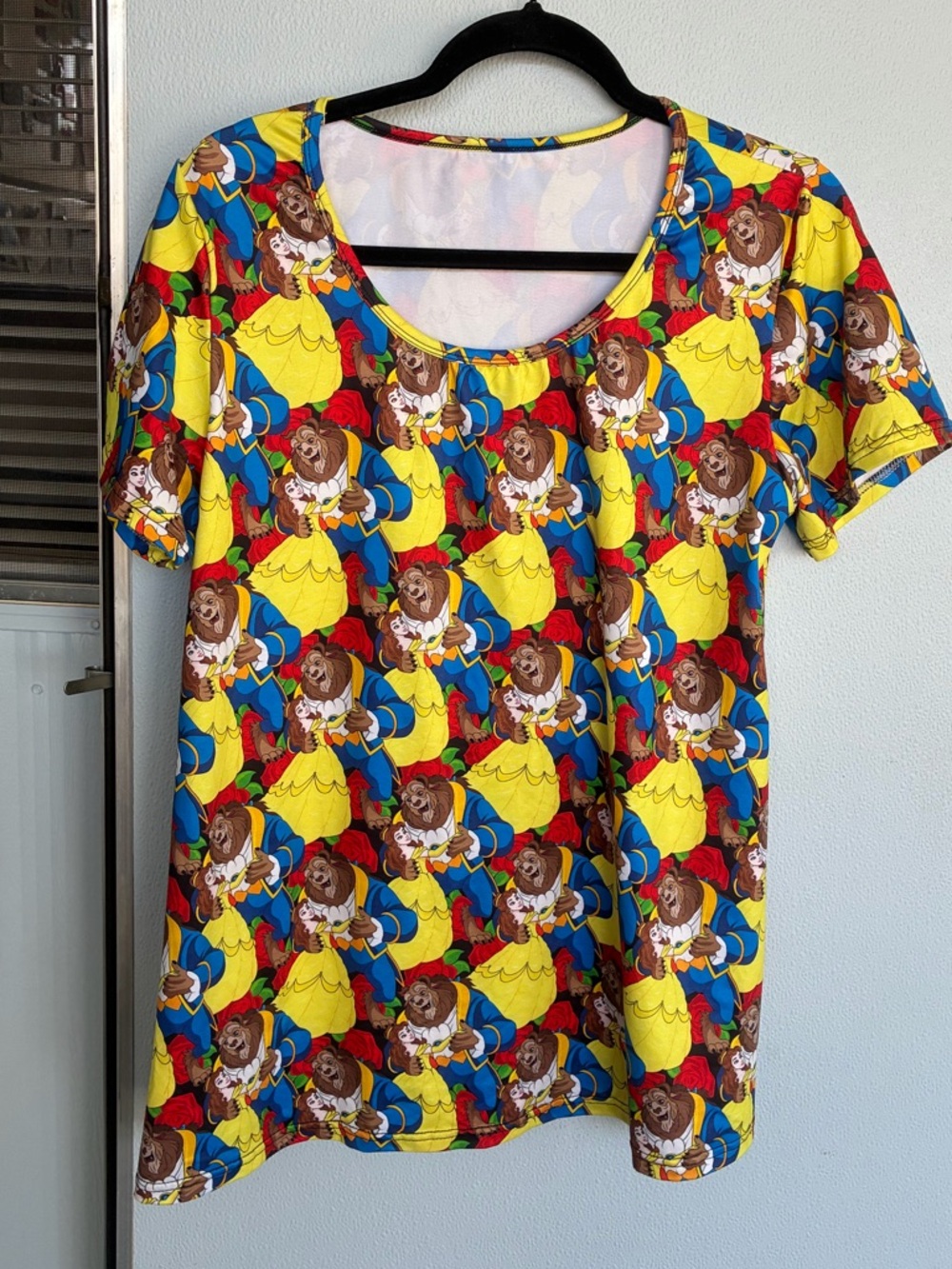 Ambrie T-Shirt Top Disney Beauty and the Beast Women's Medium